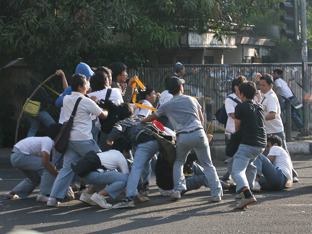 Semalam Empat Tawuran  Warnai Jabodetabek Medcom id