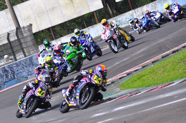 Apiwat Dominasi Kelas AP250 ARRC, Galang Masuk 5 Besar