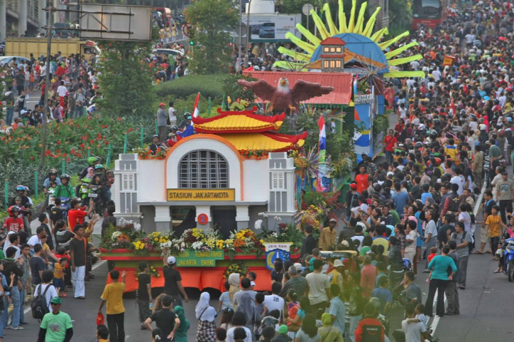 Petugas Damkar Ikut Meriahkan Jakarnaval dengan Tim Band