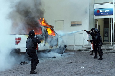 Kacaukan Pemilu Legislatif Meksiko, Pendemo Bakar Surat Suara