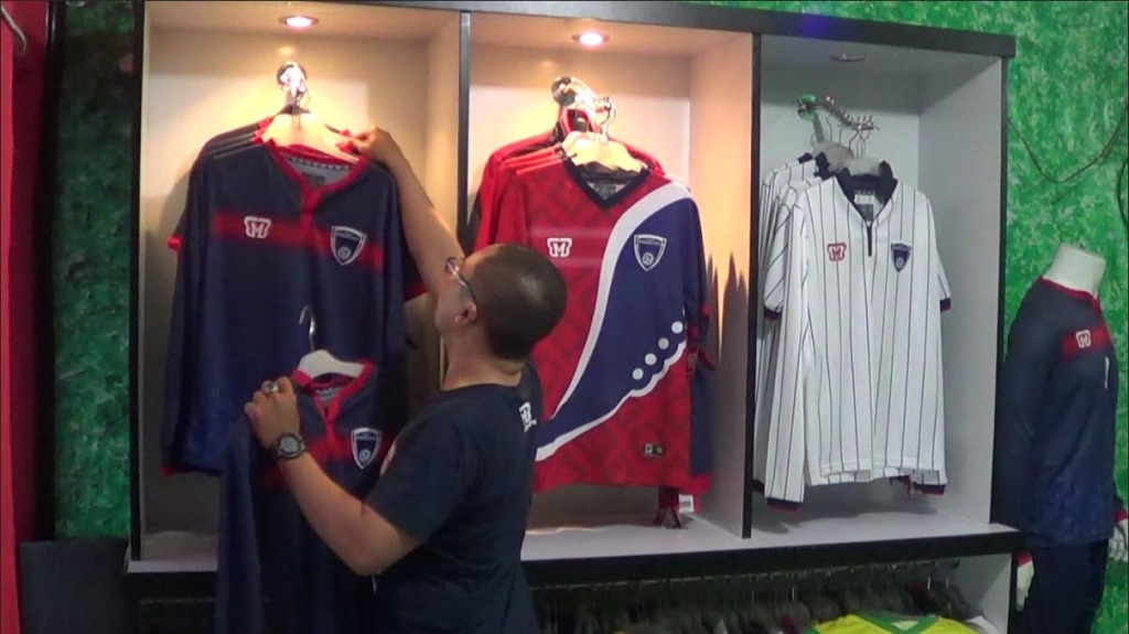 Jersey MBB yang hanya tergantung (Foto: MTVN/Yudi Irawan)