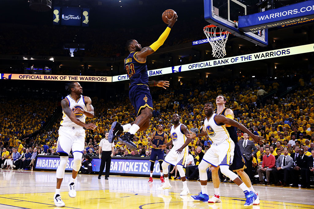 James Cetak Triple Double, Cavaliers Samakan Kedudukan