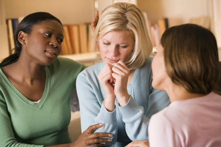 Cara Beritahu Teman Bahwa Kekasihnya Bukan yang Terbaik