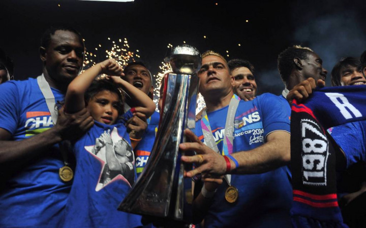 Merampas Hak Bermain 