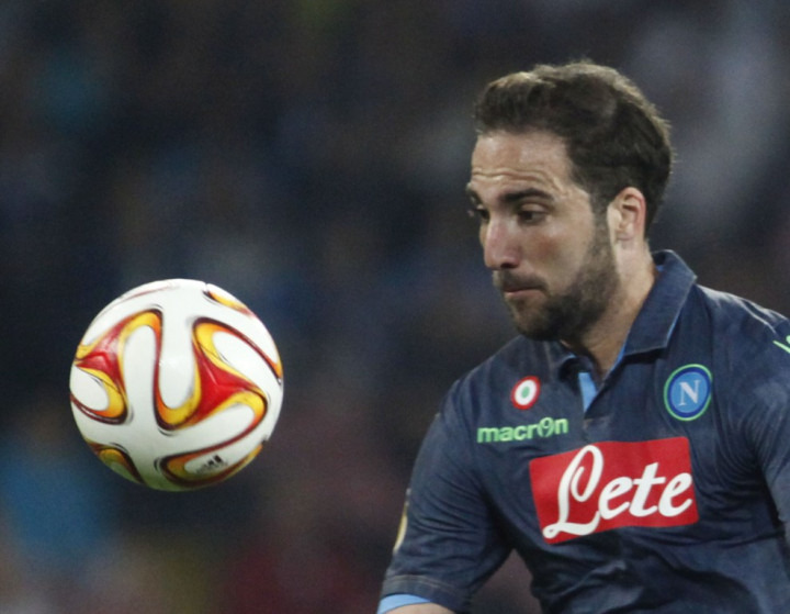 Chelsea Tawar Higuain Rp 601 Miliar