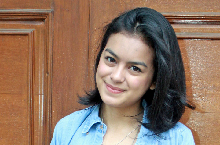 Album Perdana Eva Celia Kental Warna Jazz