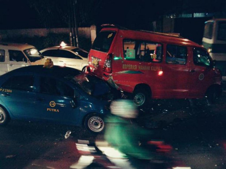 Pengendara Motor Tewas Usai Tabrakan Beruntun