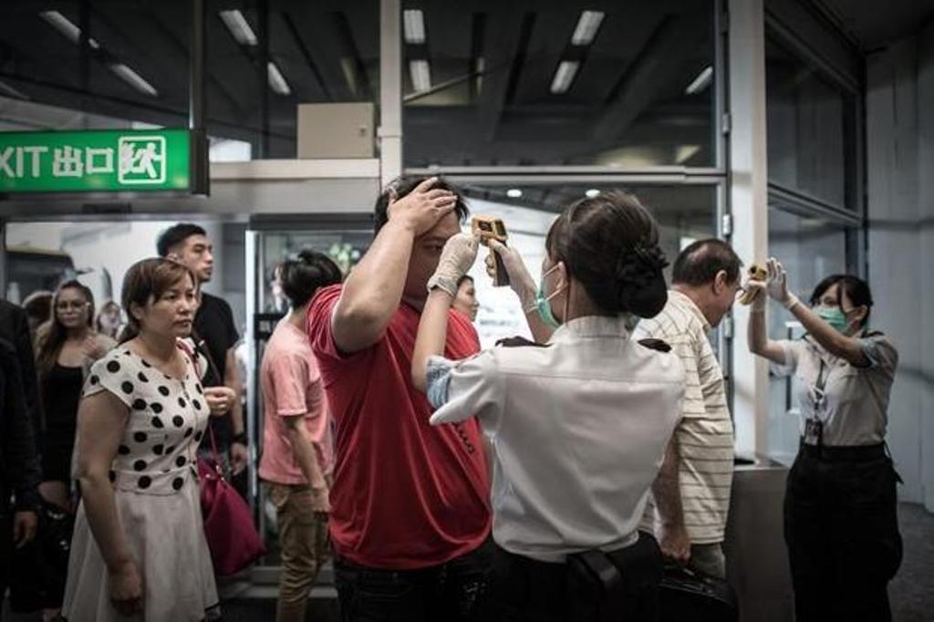 Pemeriksaan terkait wabah MERS (Foto: AFP)