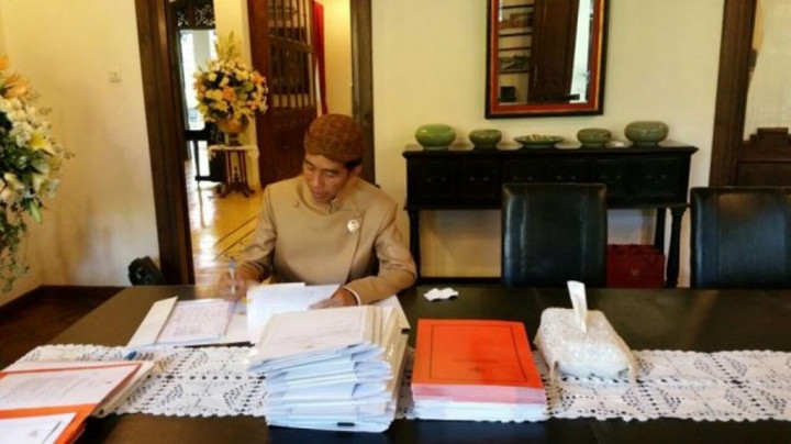 Jokowi's Reason to Appoint General Gatot as Military Commander