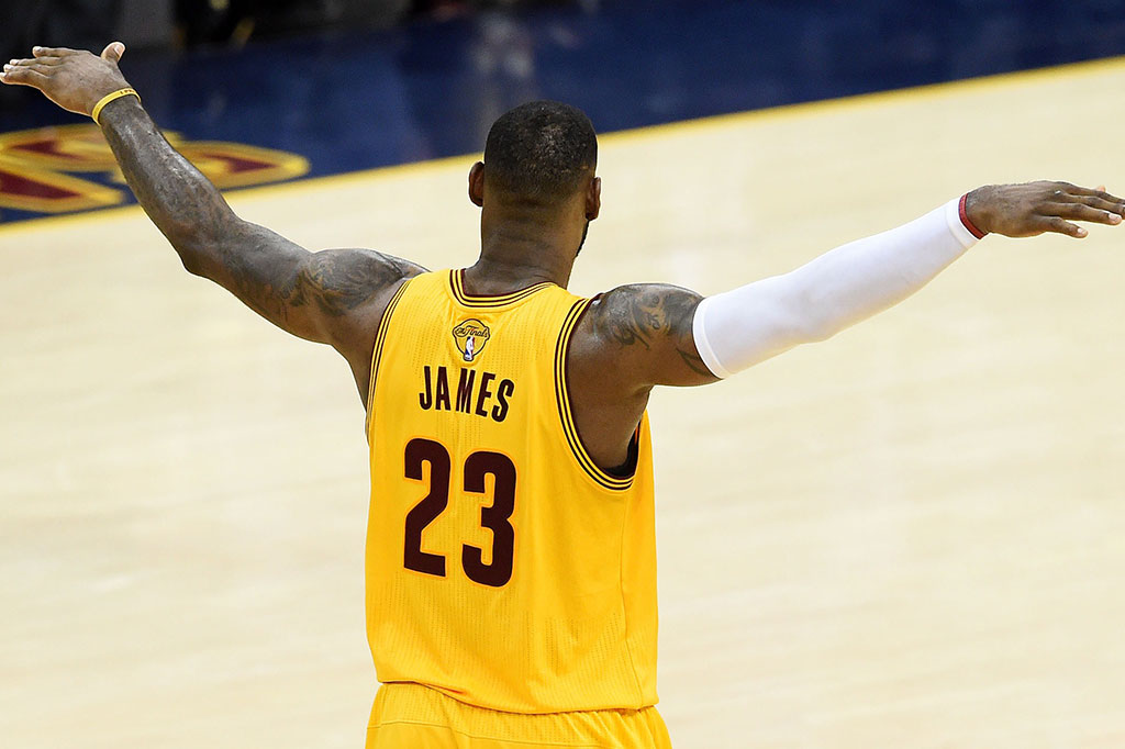LeBron James Bawa Cavaliers Tundukkan Warriors