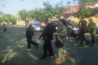 Pejabat dan Tokoh Politik Menghadiri Pernikahan Putra Jokowi 