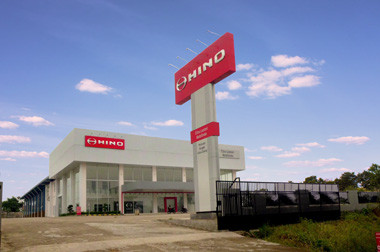 Hino Kembangkan Jaringan di Sumatera Selatan 