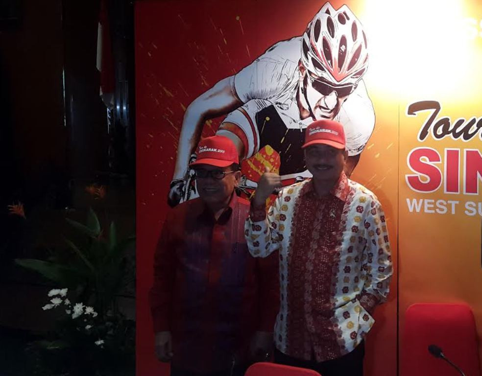Menteri Pariwisata Arief Yahya (kanan) dan Sapta Nirwandar (Dok: MTVN/Alfa)