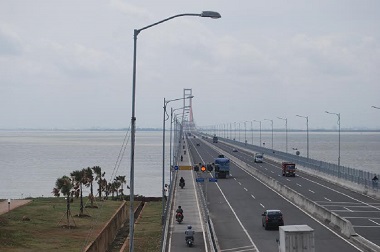 Bebas Biaya Masuk, Pengelola tak Bisa Awasi Keselamatan Pelintas Jembatan Suramadu