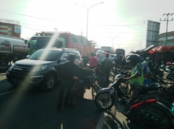 Pasar Tegalgubug Cirebon Titik Macet Arus Mudik
