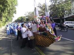 Ribuan Siswa SD di Solo Turun ke Jalan Sambut Ramadan