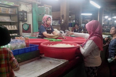 Puasa belum Mulai, Kolang-Kaling di Beringharjo Sudah Diburu Pembeli