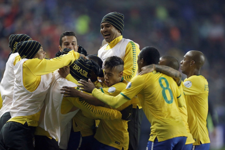 Gol Telat  Costa Beri Tiga Poin Perdana Brasil