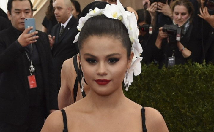 Isi Album Baru Selena Gomez tentang Justin Bieber