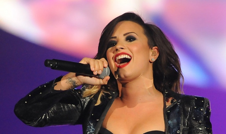 Demi Lovato Gantikan Katy Perry di Sekuel The Smurfs