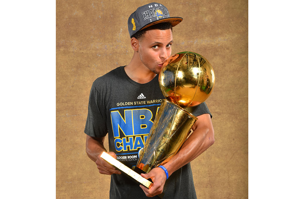 Curry Samai Prestasi Magic Johnson dan Bob Cousy