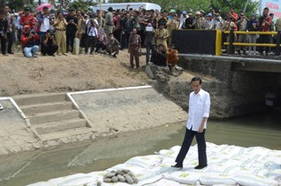 Jokowi Heran Pembangunan Waduk Jatigede Mangkrak