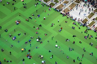 Wali Kota Bandung Curi-Curi <i>Selfie</i> Bersama Istri