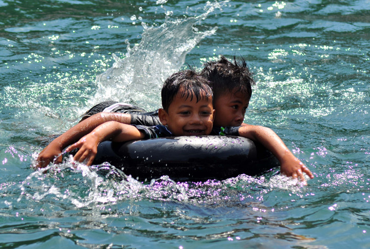 Bolehkah Berenang Saat Puasa? 