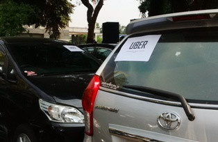 5 Sopir Uber Taxi Ditangkap