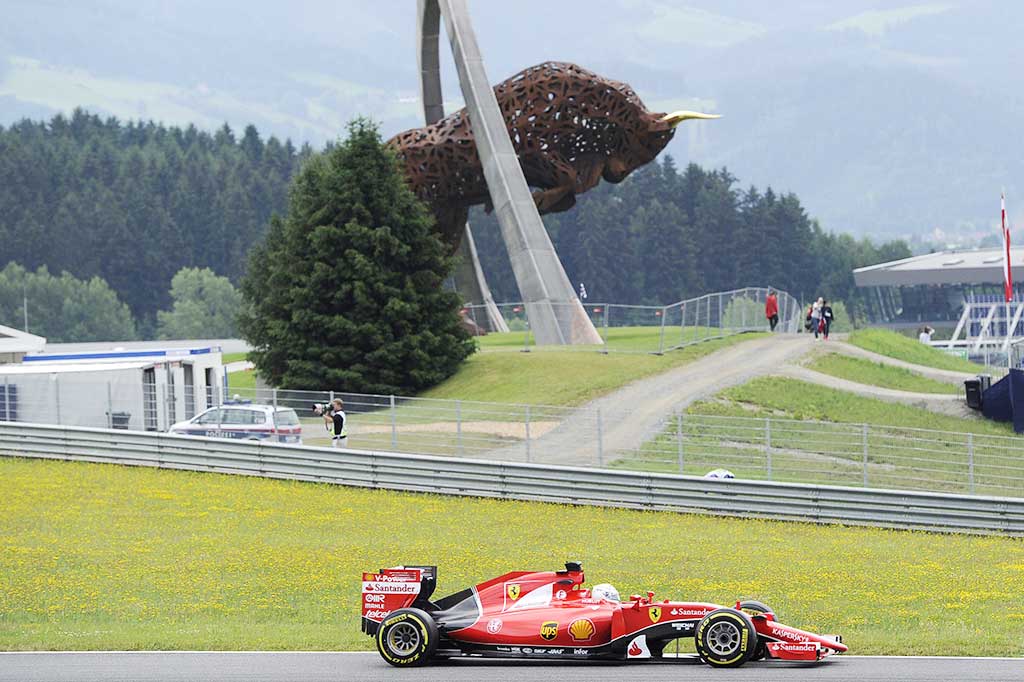 Vettel Tercepat di Latihan Bebas Kedua