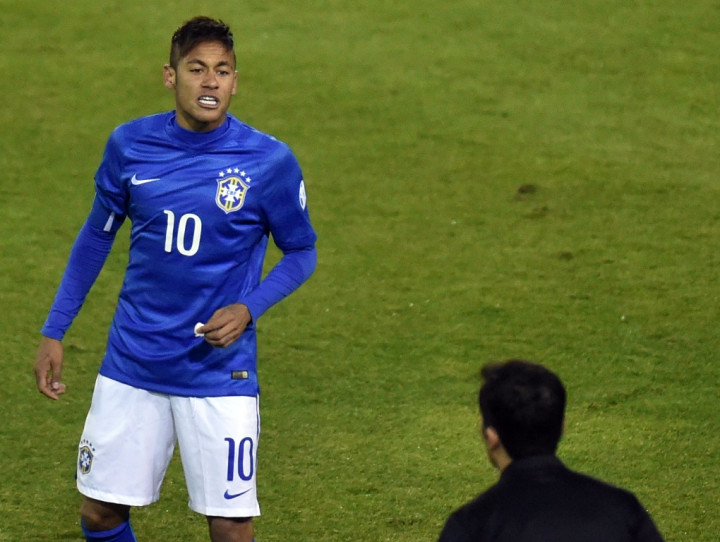 Ini Umpatan Neymar kepada Wasit