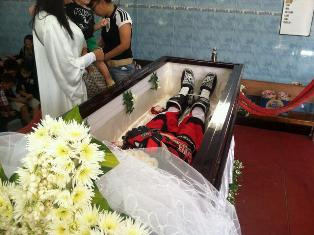 Warga Yogyakarta Ini Dimakamkan dengan Pakaian <i>Biker</i>