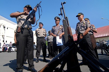 Warga Ambil Uang di Bank Bisa Minta Pengawalan Polisi dan Gratis