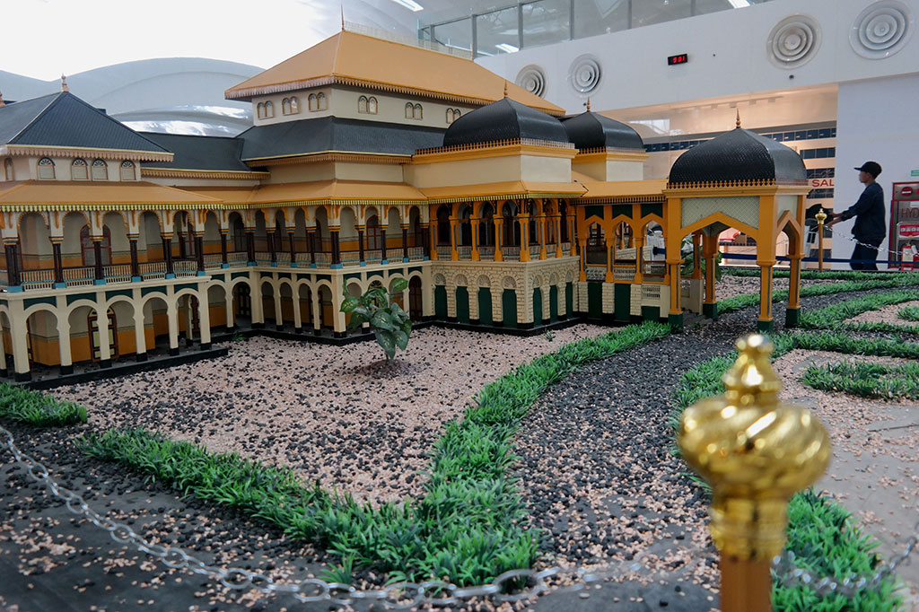 Replika Istana Maimun Ada di Bandara Kualanamu