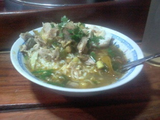 Mencecap Rasa Soto Ayam Tenggeran