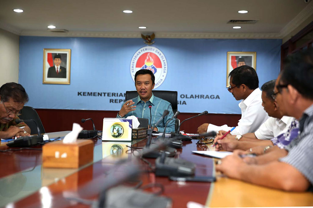 Menpora Terima Laporan Evaluasi Hasil SEA Games 2015
