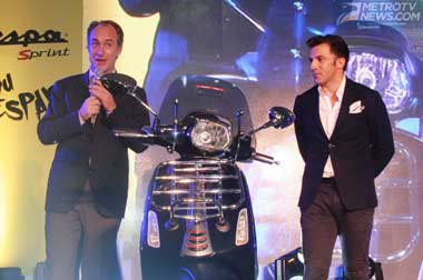 Alessandro Del Piero Resmi jadi Duta Vespa Global