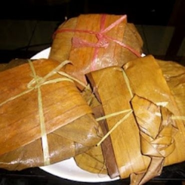 Pendap, pepes ikan khas Bengkulu. (Ensiklopedia Indonesia)