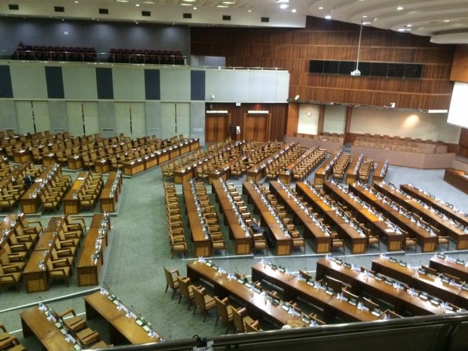 DPR: Pertumbuhan Tak Capai Target, Pemerintah Mestinya Disanksi