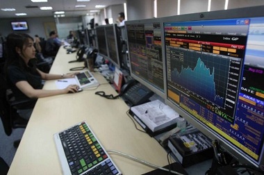 Next Year, Govt Plans to Add Rp300 Trillion Debt