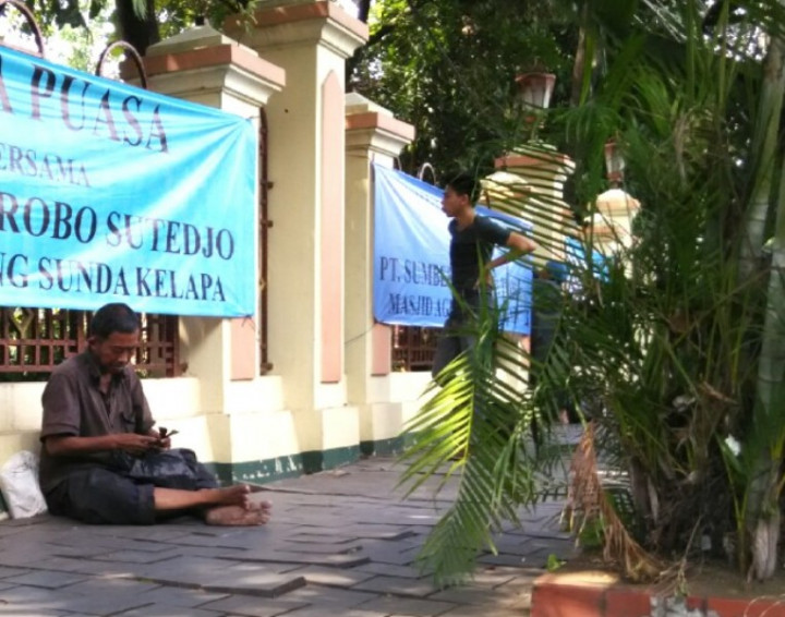 Tarif Damai Pengemis Saat Razia Rp200 Ribu