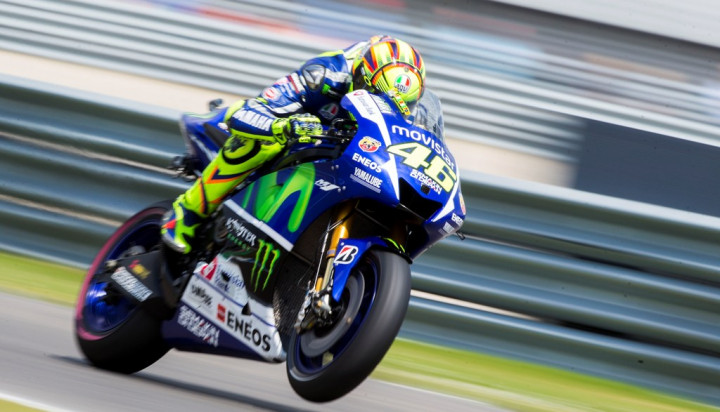 Sempat Tertunda Hujan, Rossi-Lorenzo Tercepat di Latihan Ketiga 