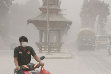 Berastagi Masih Tertutup Abu Vulkanis Sinabung
