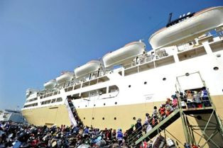 Pemudik Jalur Laut Diingatkan Waspadai Gelombang Tinggi