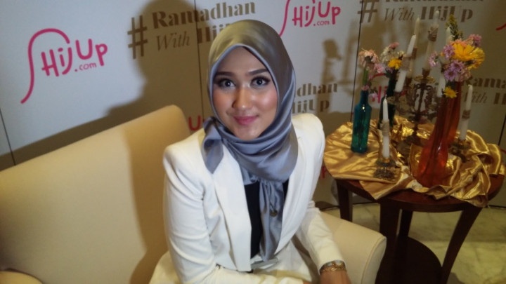 Tips Berbusana Muslim Selama Ramadan ala Dian Pelangi  
