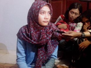 Air Mata Istri Lettu Pandu Jatuh Mendengar Suaminya Meninggal