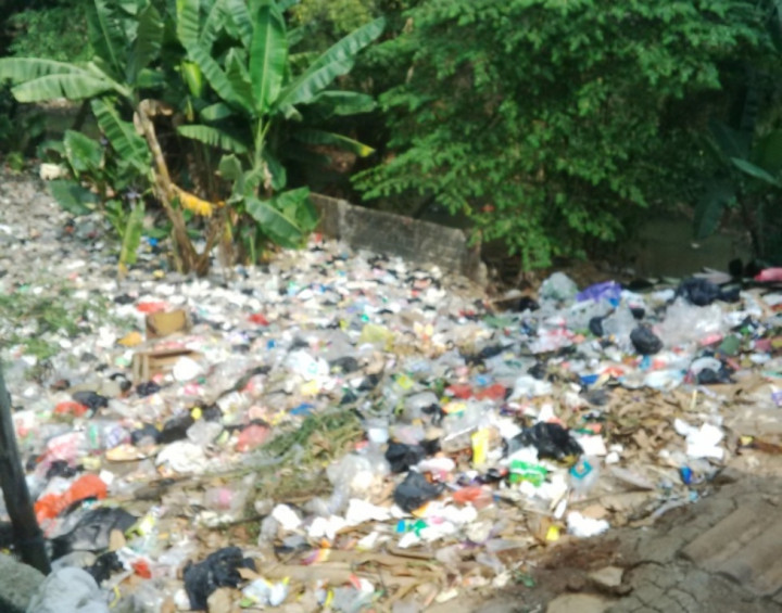 Sampah Menumpuk di Bantaran Kali, Dinas Kebersihan Depok Janji Datangi Warga
