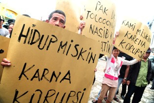 <i>Kami Ingin Rakyat Miskin Dapat THR</i> 