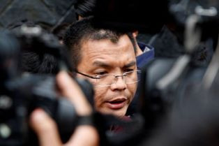  Denny Indrayana Kembali Diperiksa Hari Ini