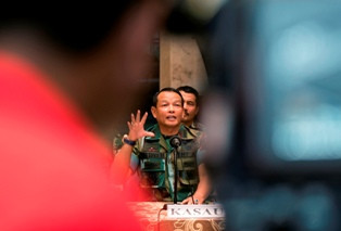 TNI AU Telusuri Calo Izin Sipil Naik Hercules 